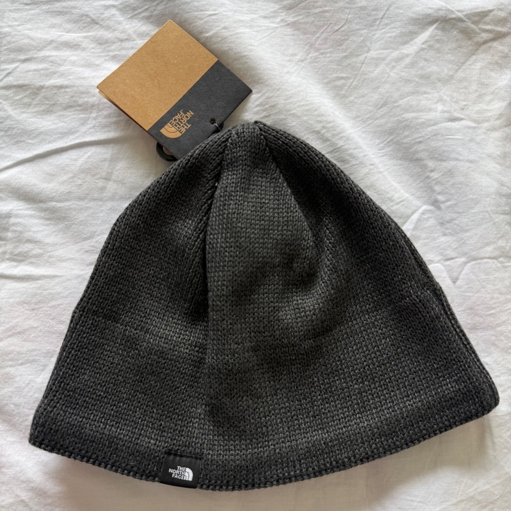 NWT The North Face MOUNTAIN BEANIE Charcoal Knit Beanie